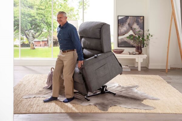 Polaris Power Lift Recliner with Heat & Massage - Image 4